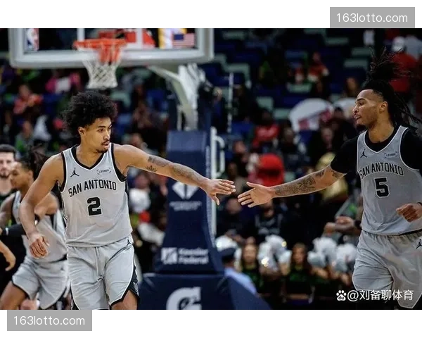 马刺新秀卡斯尔出战成疑，球队轮换阵容深度面临伤病考验